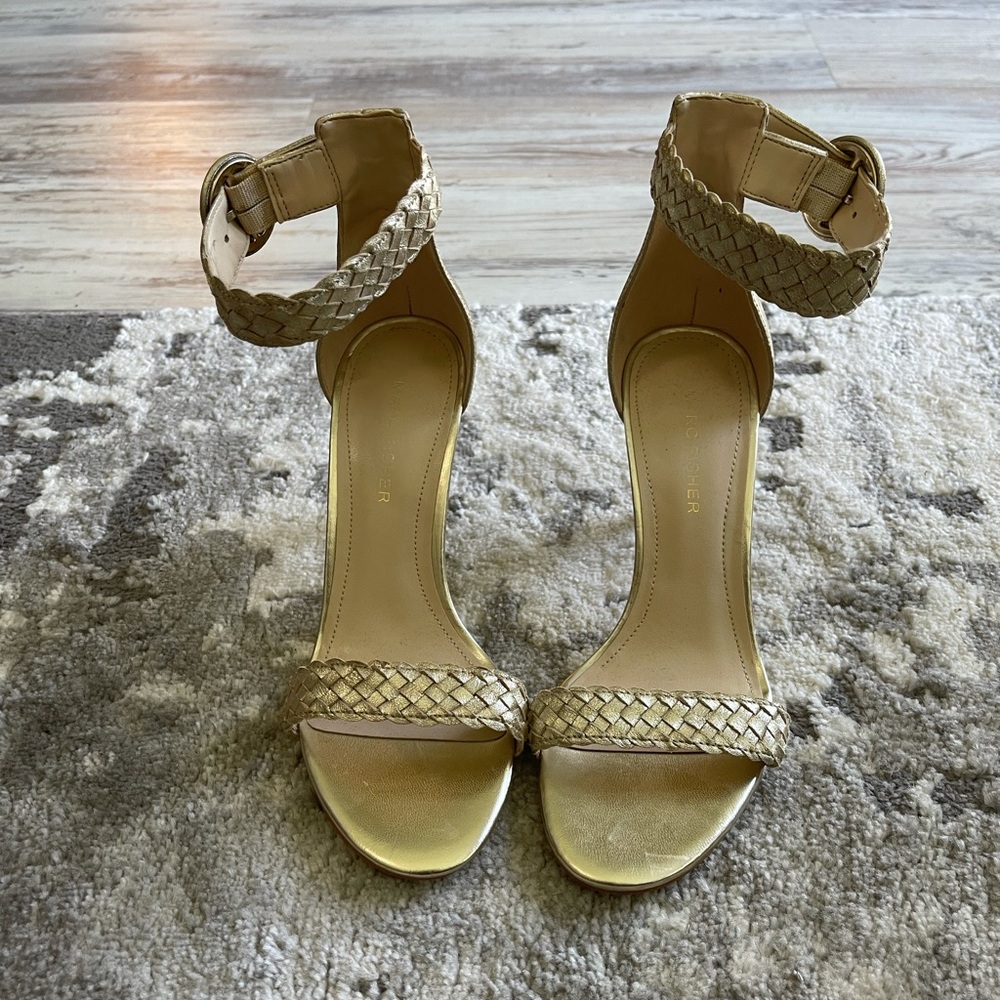 🆕BRAND NEW MARC FISHER METALLIC LEATHER HEELS😍